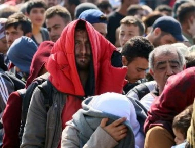 Νέα κύματα λαθραίων μεταναστών στον Έβρο: Μαζικές οι παραβιάσεις των συνόρων